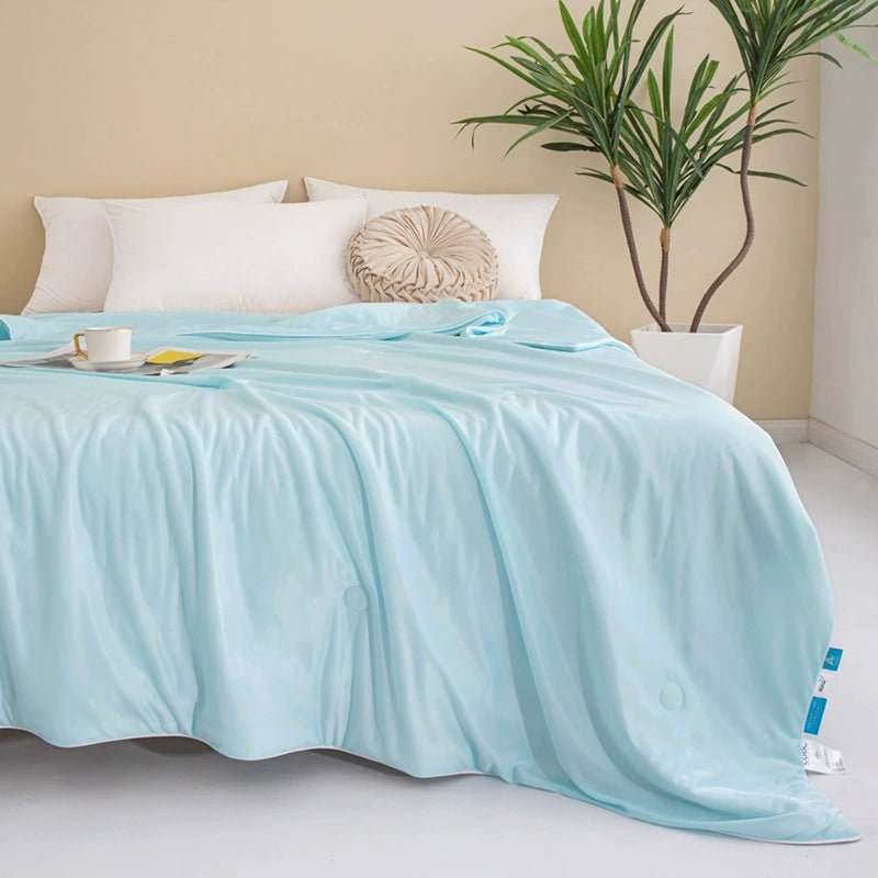 Featherlight Cooling Comforter