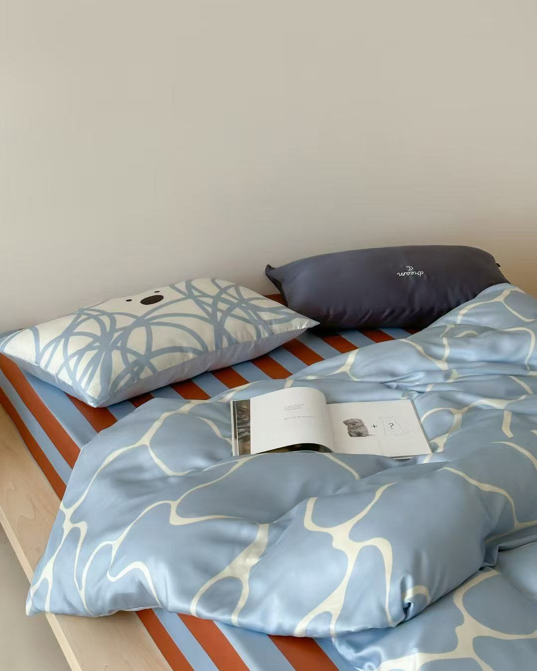 Fluffy Escape · 100% Tencel Bedding Set
