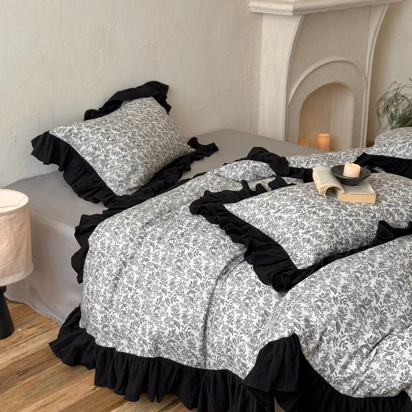 Noir Garden · Muslin Cotton Bedding Set