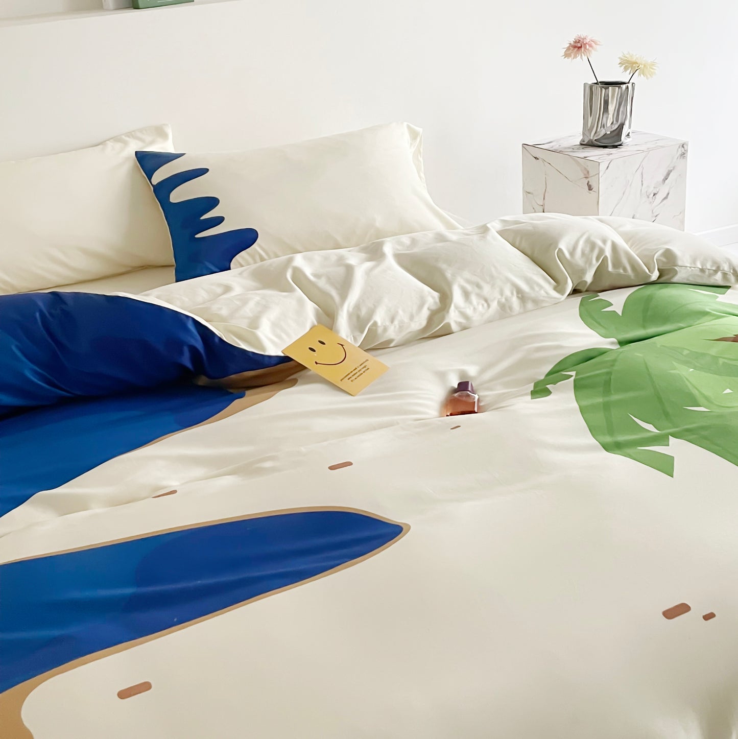 Queen and Full Coastal Bedding Sets with Beach and Palm Tree Patterns