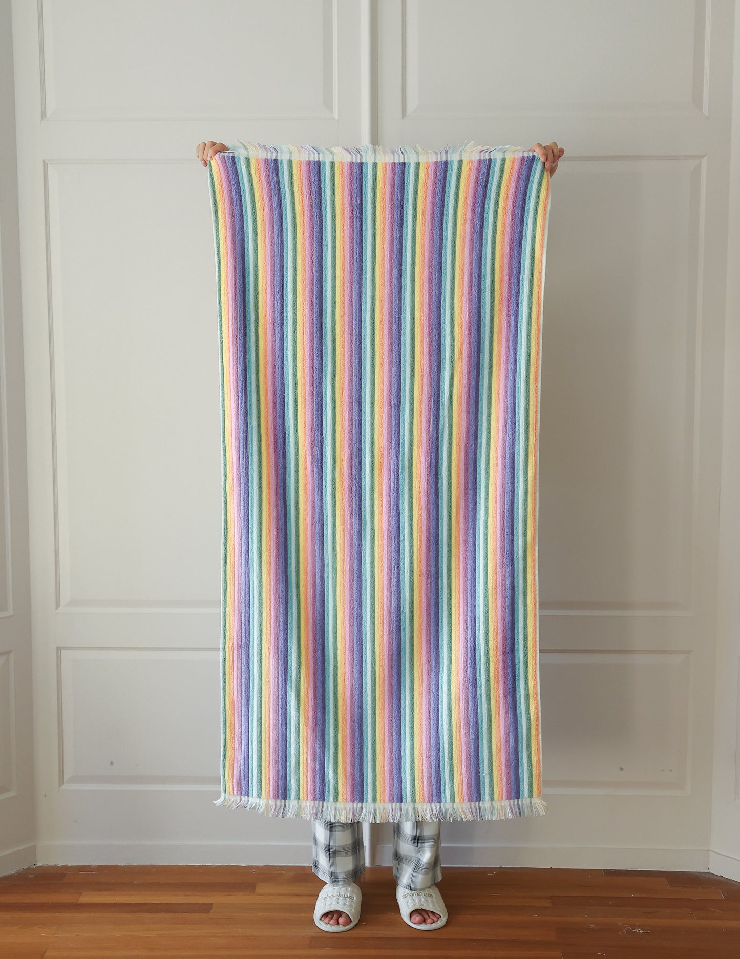 Spring's Embrace · Cotton Bath Towel