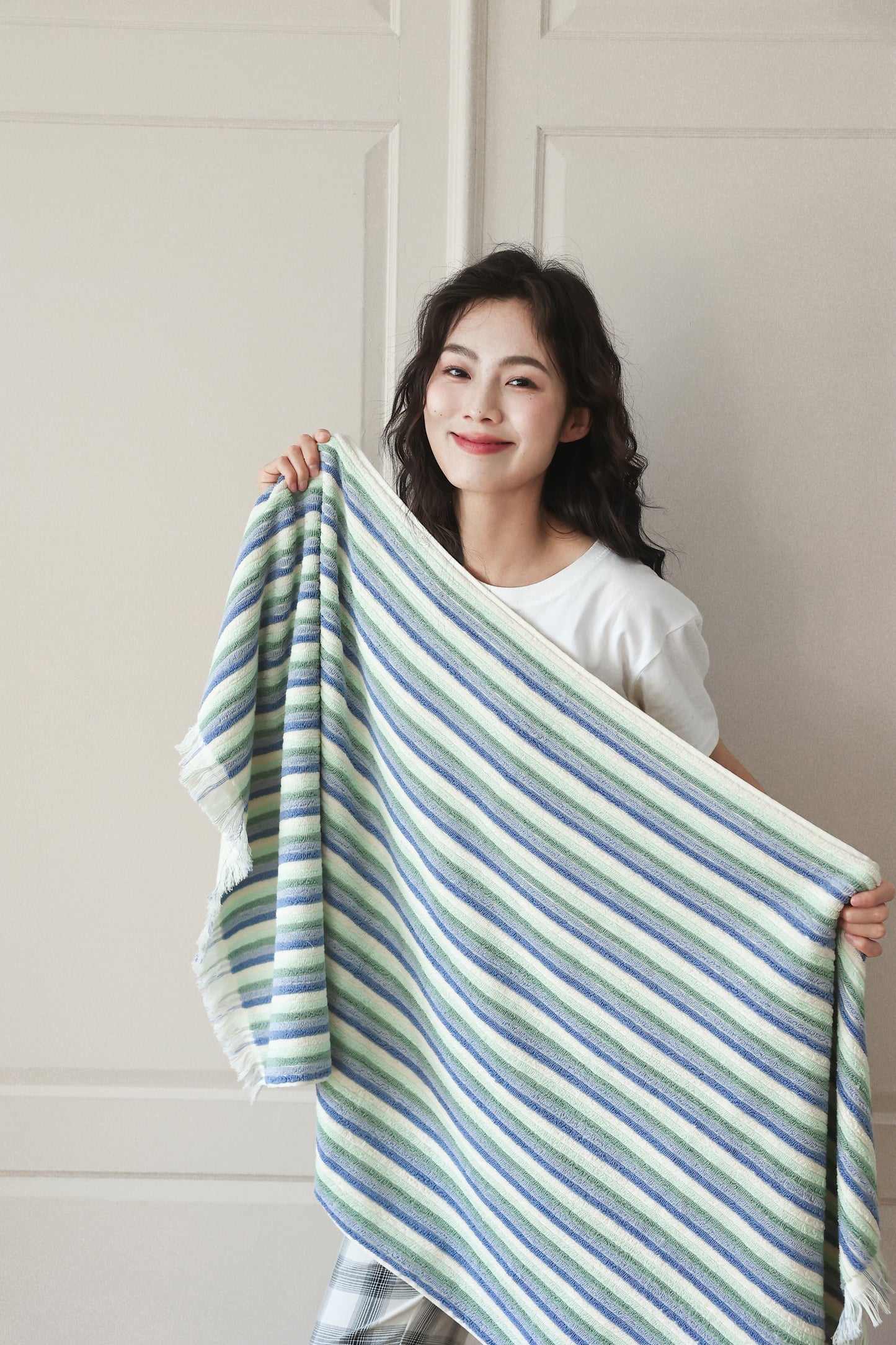 Spring's Embrace · Cotton Bath Towel