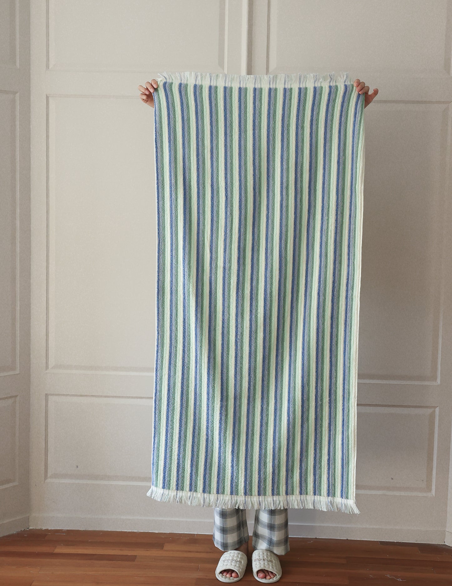 Spring's Embrace · Cotton Bath Towel