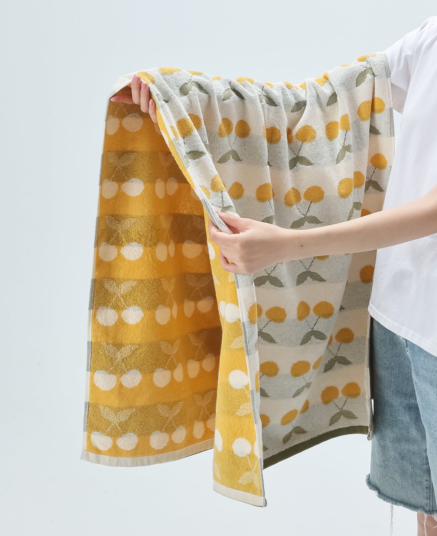 Sweet Cherry · Cotton Bath Towel