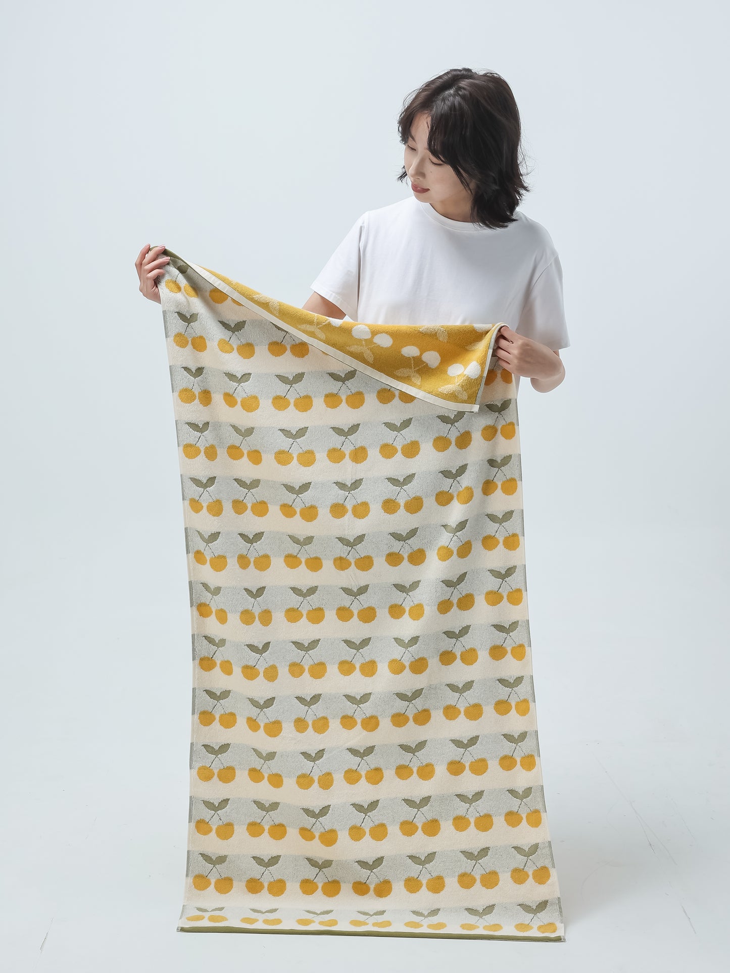 Sweet Cherry · Cotton Bath Towel