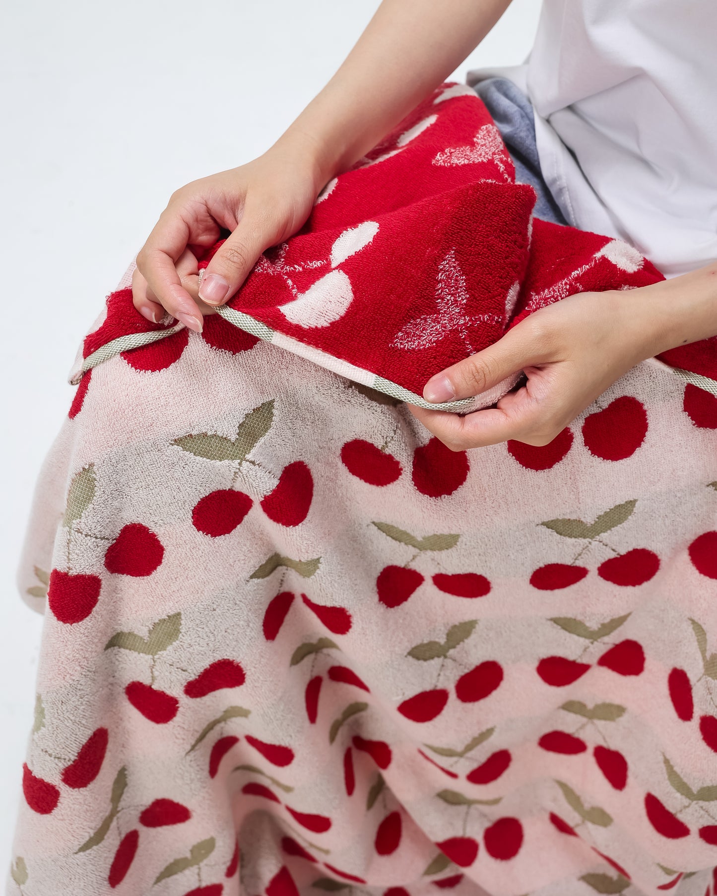 Sweet Cherry · Cotton Bath Towel