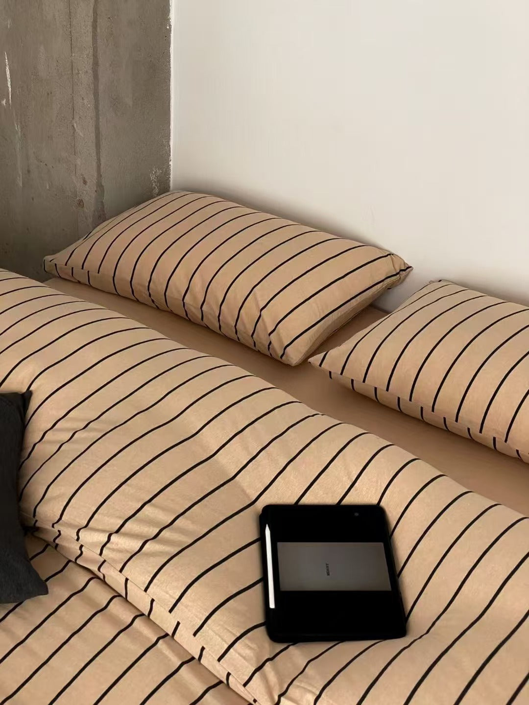 Urban Stripes · 100% Knit Cotton Bedding Set