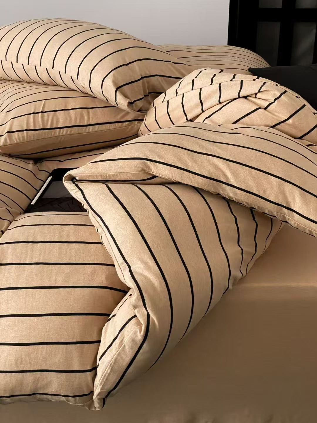 Urban Stripes · 100% Knit Cotton Bedding Set