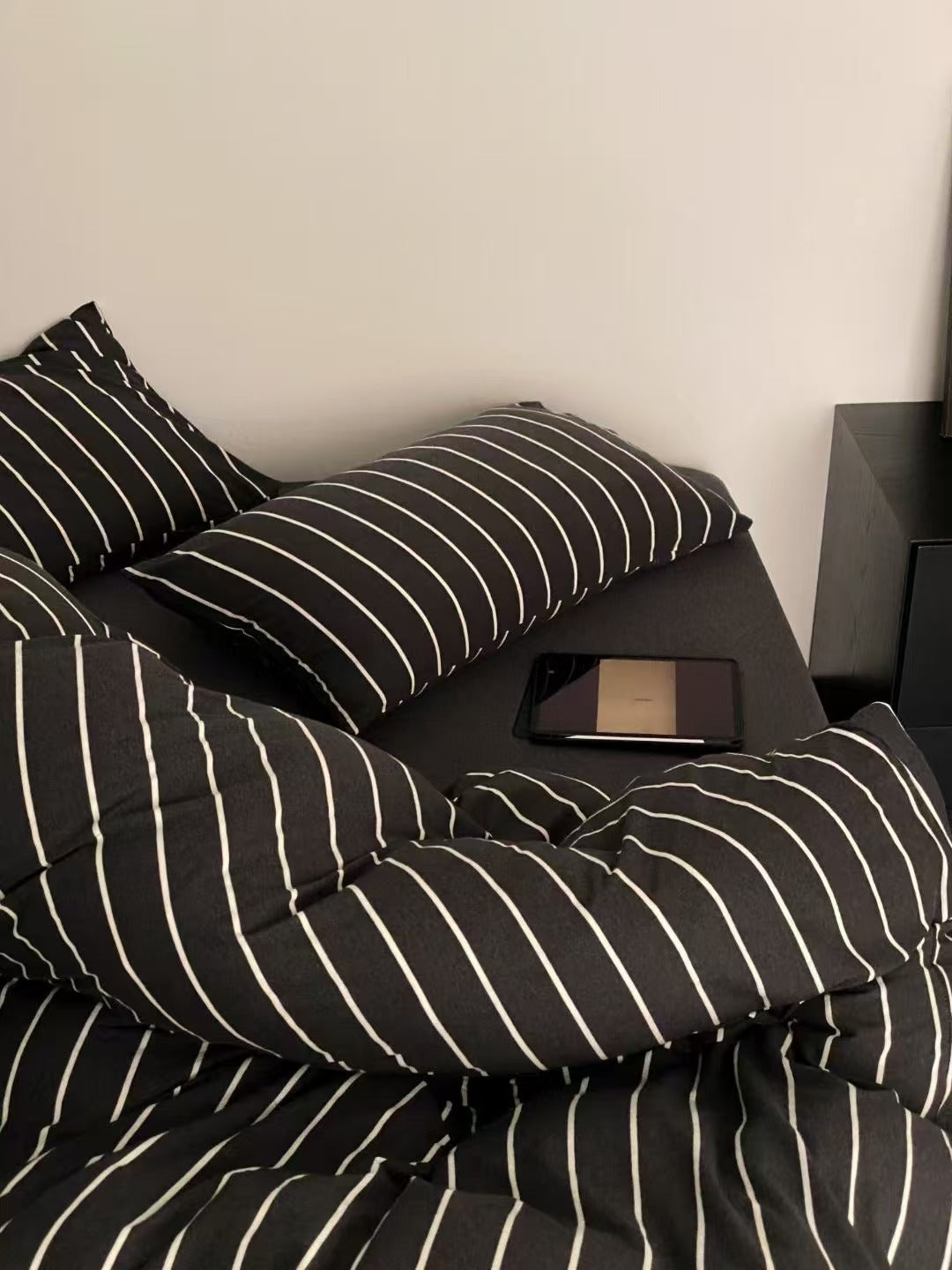 Urban Stripes · 100% Knit Cotton Bedding Set