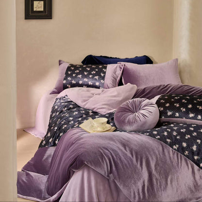 A Glimmer · Milk Fleece Bedding Set