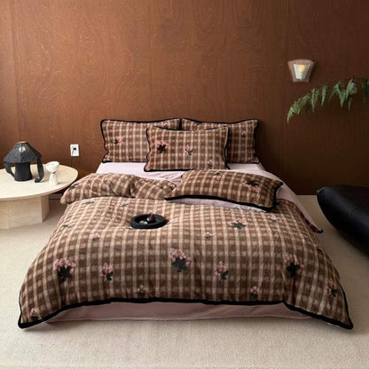 Berry Cocoa · Milk Fleece Bedding Set