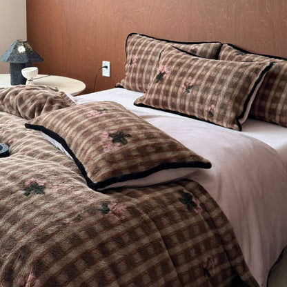 Berry Cocoa · Milk Fleece Bedding Set