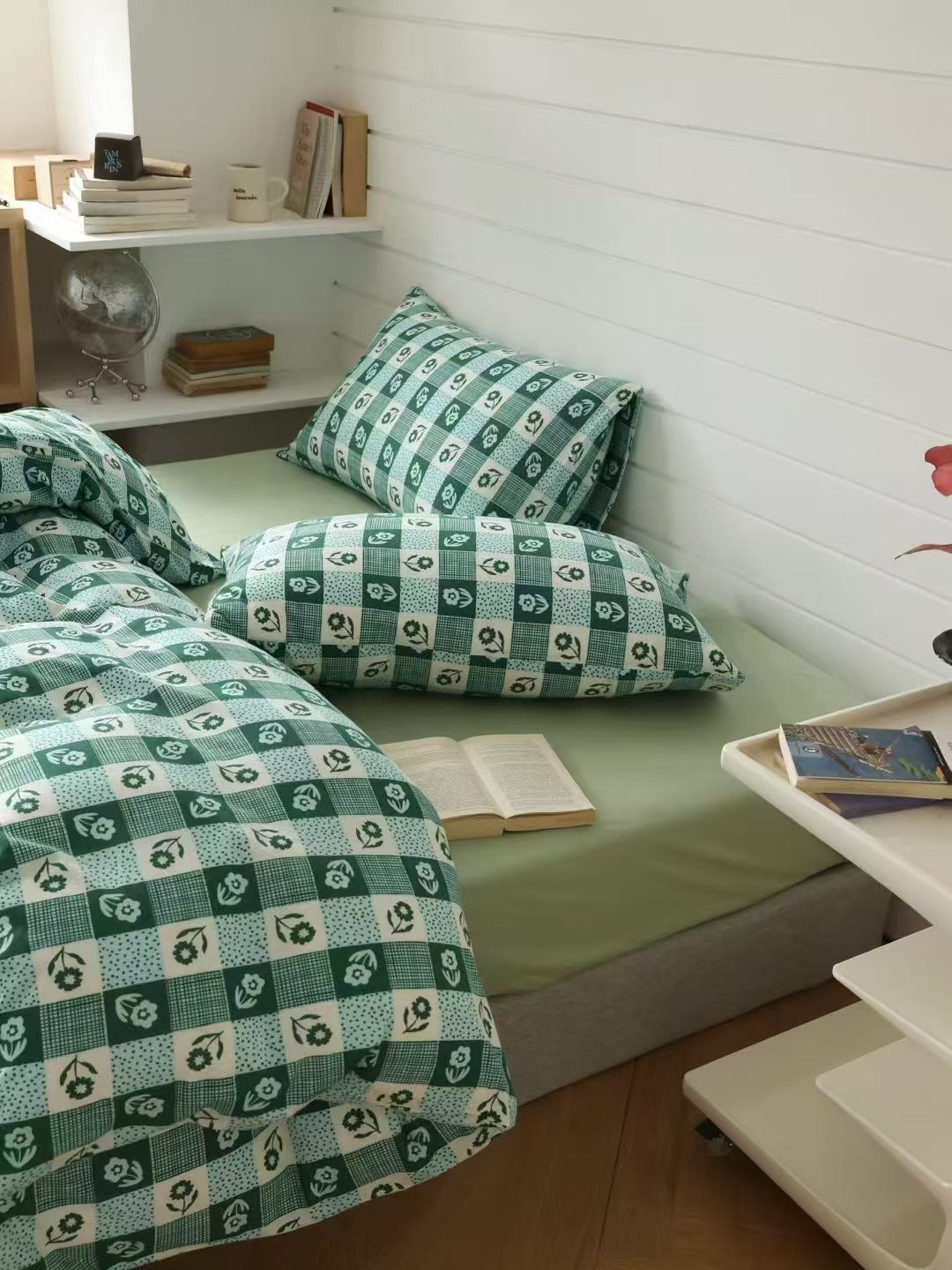 Blossom Dream · 100% Knit Cotton Bedding Set