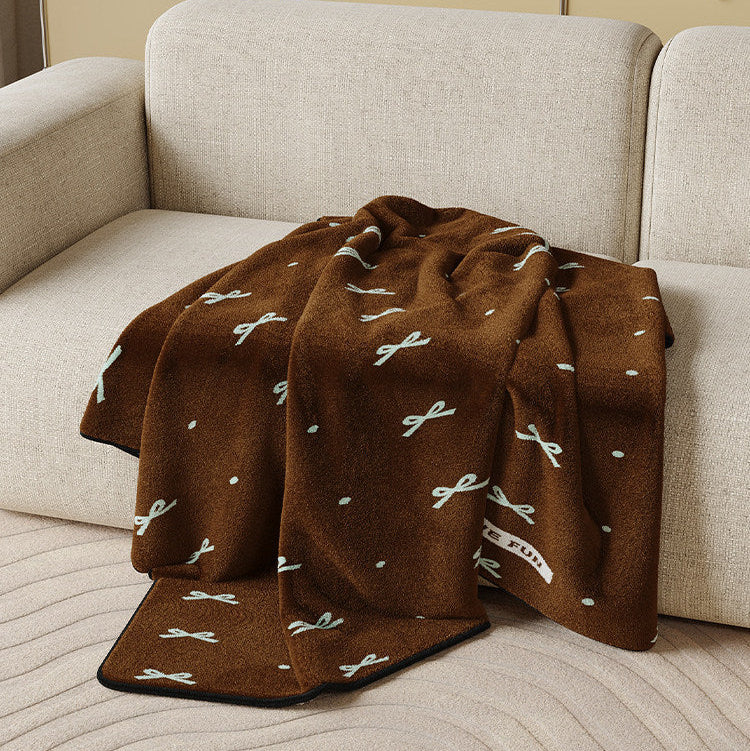 Canelé Ribbon & Dot Flannel Throw Blanket