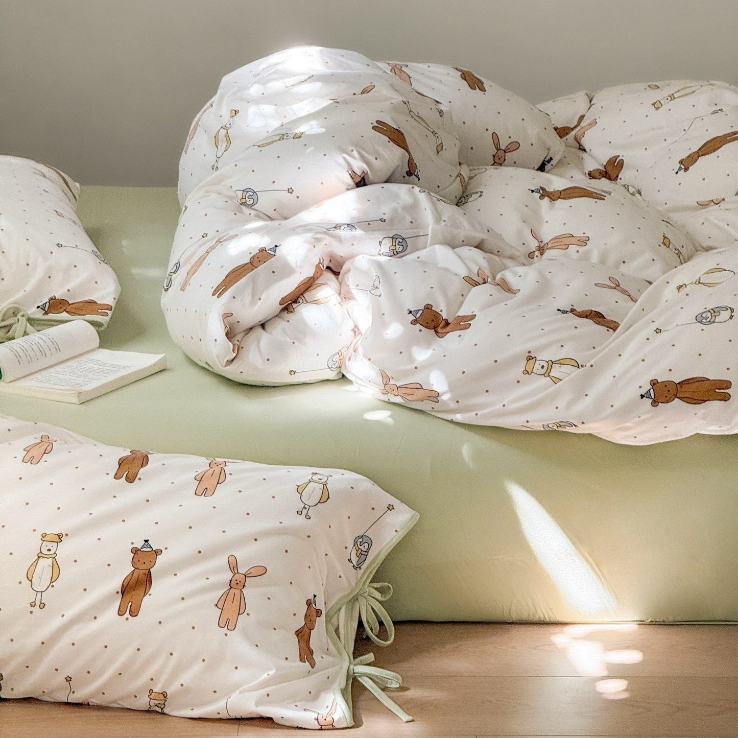 Forest Friends Party · 100% Knit Cotton Bedding Set