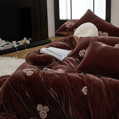 Hana Well · Faux Velvet & Milk Fleece Bedding Set
