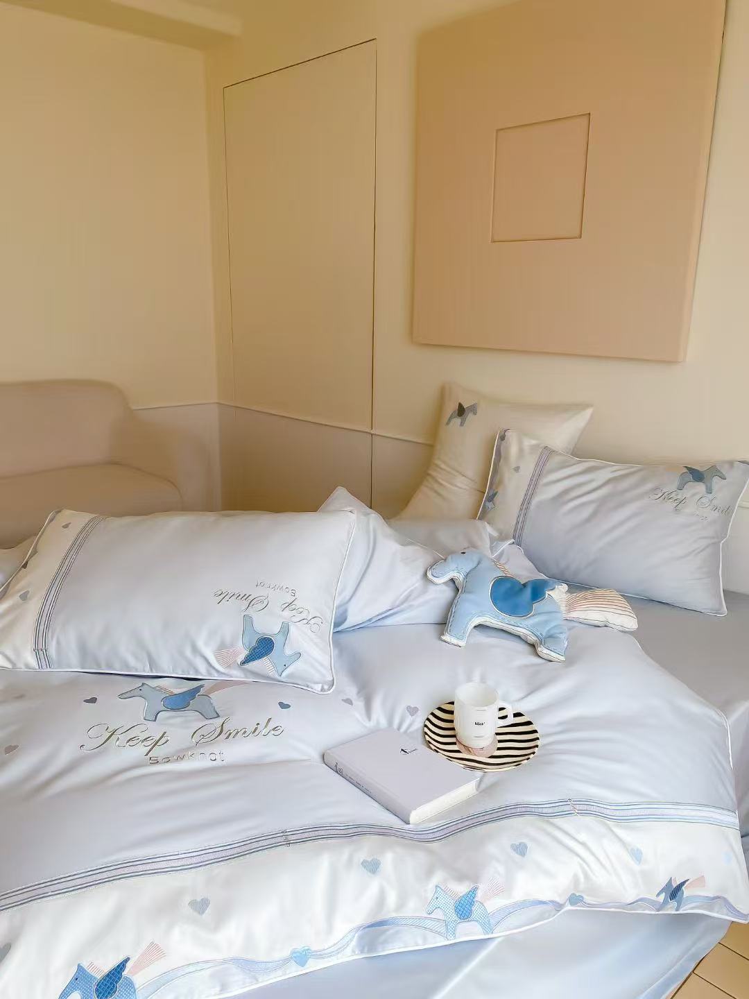Joyful Pony · 100S Long Staple Cotton Bedding Set