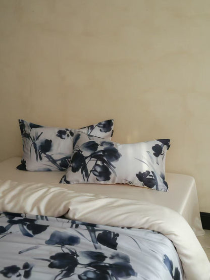 Midnight Garden · 100% Tencel™ Bedding Set