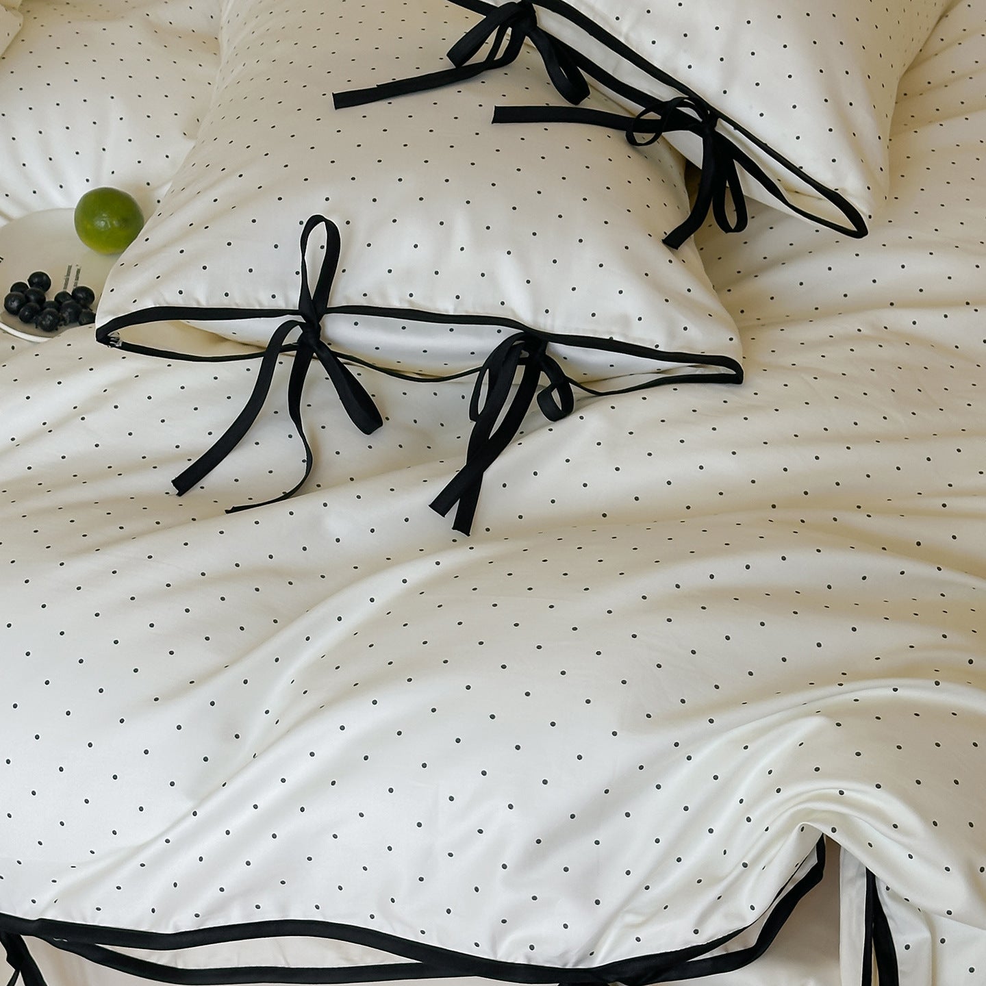 Petite Polka · 100% Long Staple Cotton Bedding Set