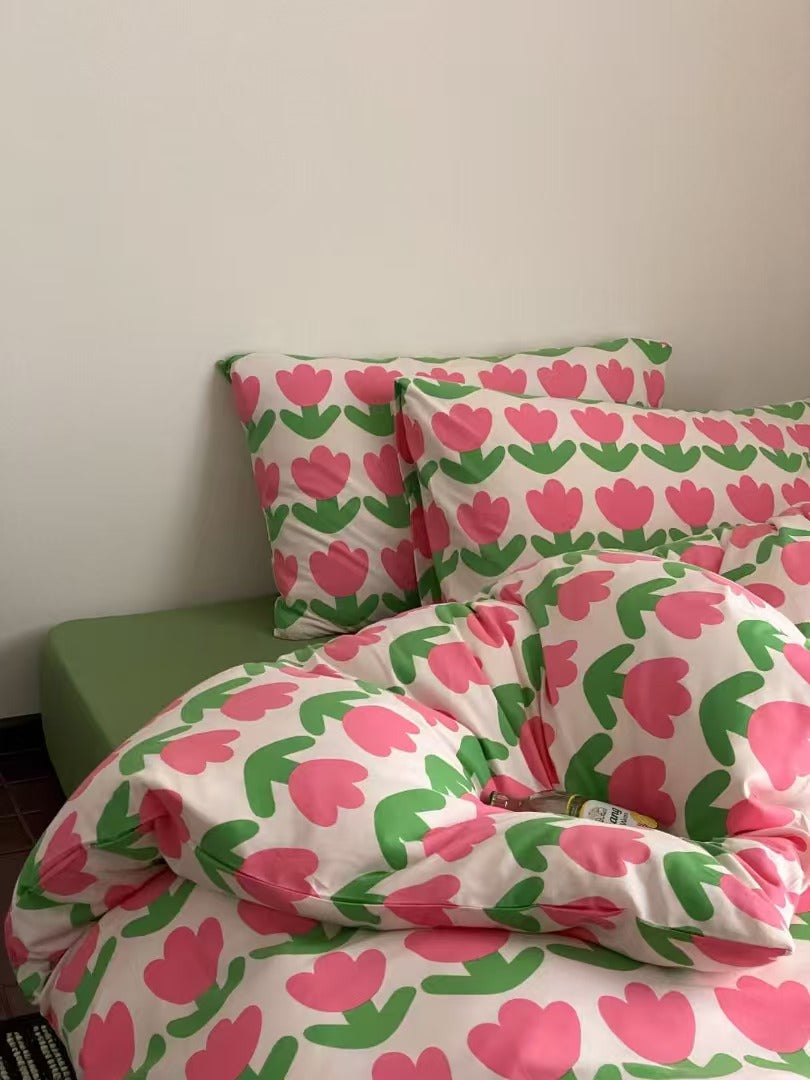 Pink Petals · 100% Knit Cotton Bedding Set