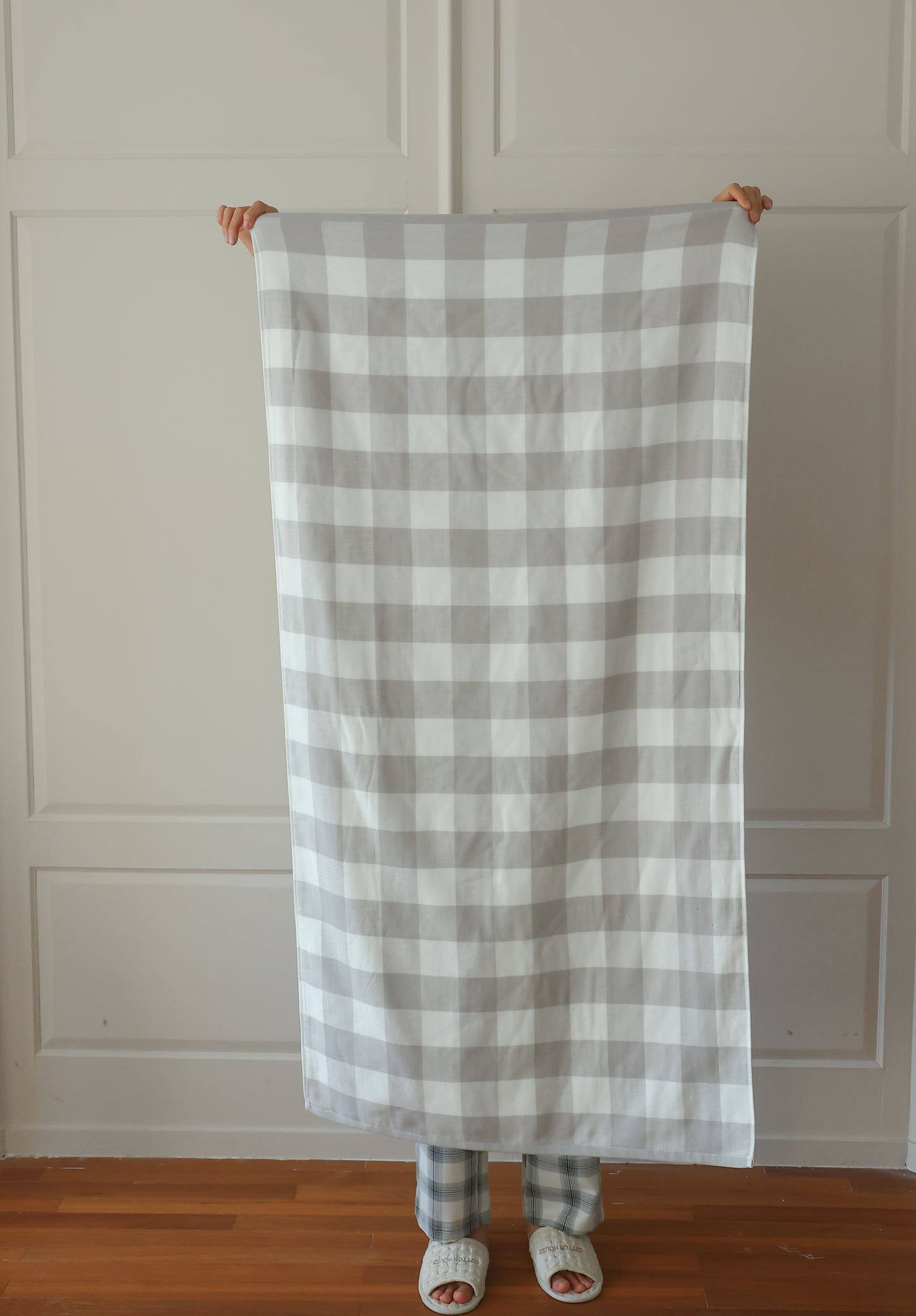 Quiet Plaid · Double-Layer Muslin Bath Towel