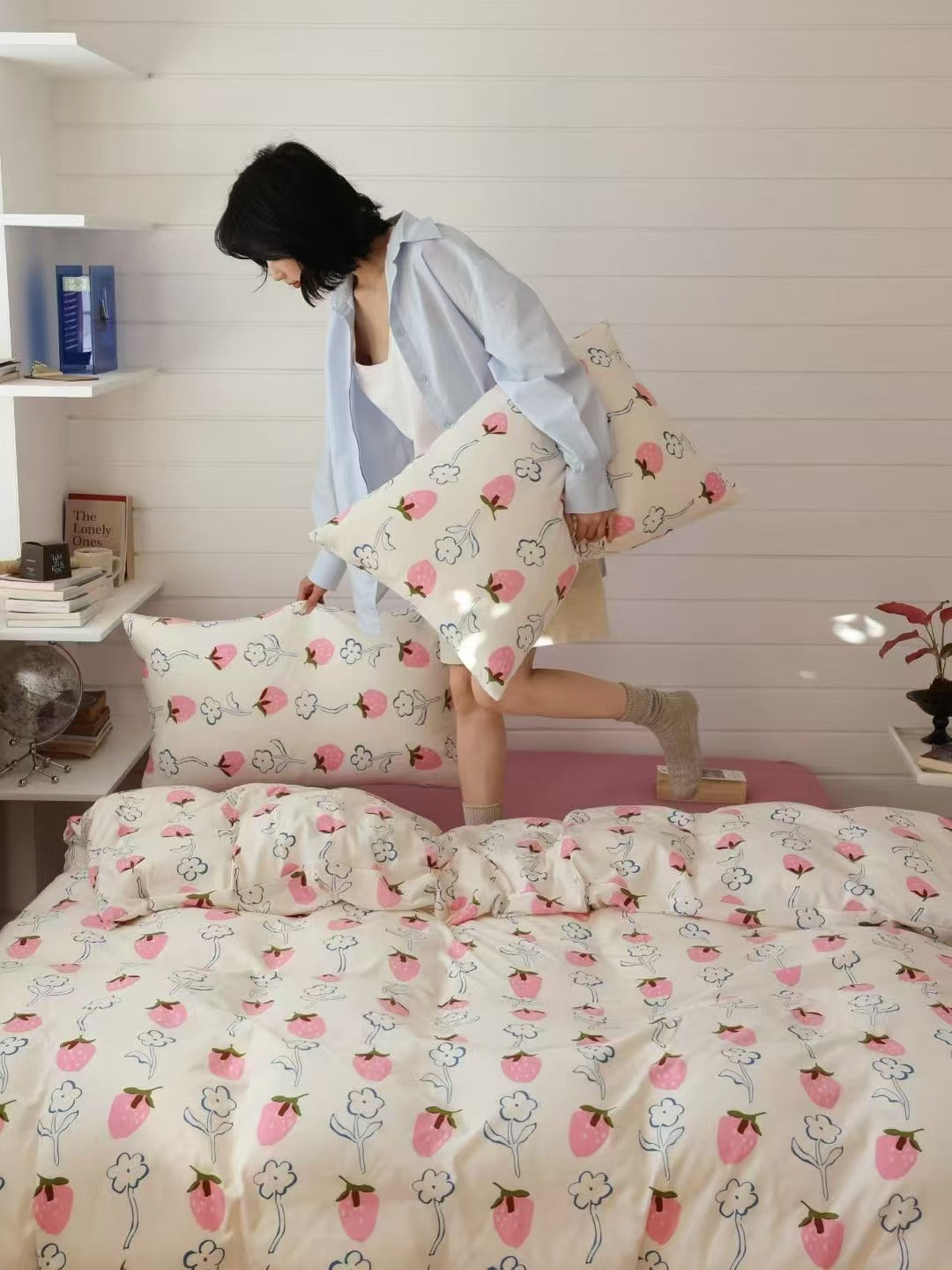 Strawberry Spark · 100% Knit Cotton Bedding Set