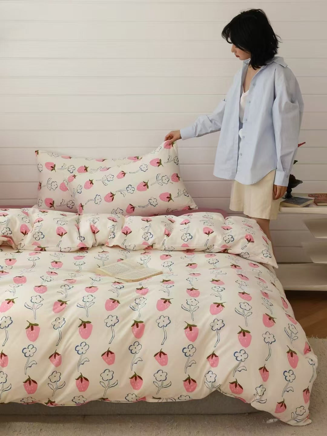 Strawberry Spark · 100% Knit Cotton Bedding Set