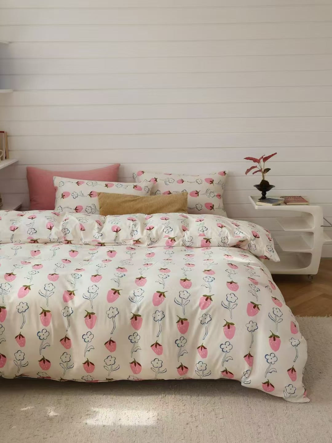 Strawberry Spark · 100% Knit Cotton Bedding Set