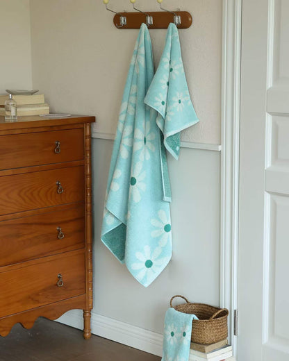 Sweet Daisy · Cotton Bath Towel