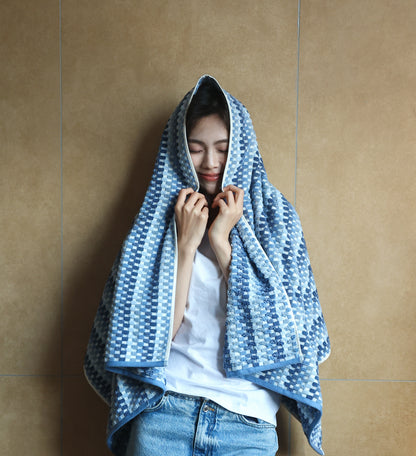Textured Checkerboard · Cotton Bath Towel
