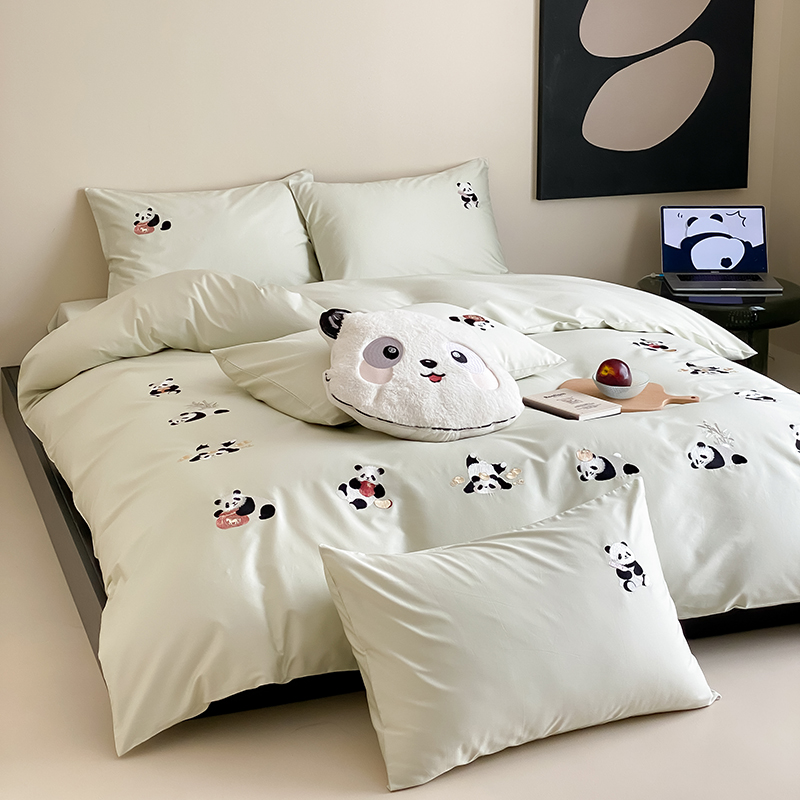 Panda Hugs · 100s Long Staple Cotton Bedding Set